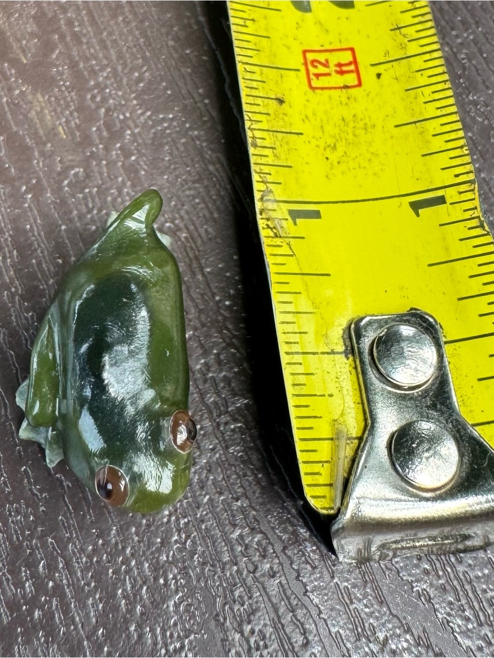 Green Jade-Look Carved Frog Figurine - Picture 4 of 4